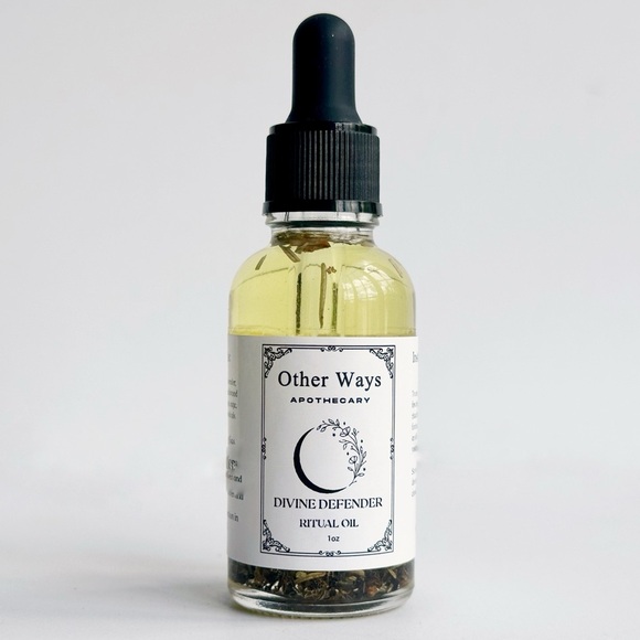 Hand Crafted Other - Divine Defender Ritual Oil for Protection aromatherapy Essential Oil Blend 1oz​